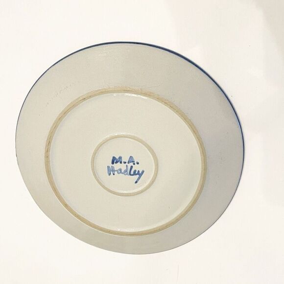 MA Hadley Pottery Hand Painted Folk Art Country 11" Cow/ Calf DINNER PLATE - Picture 3 of 4